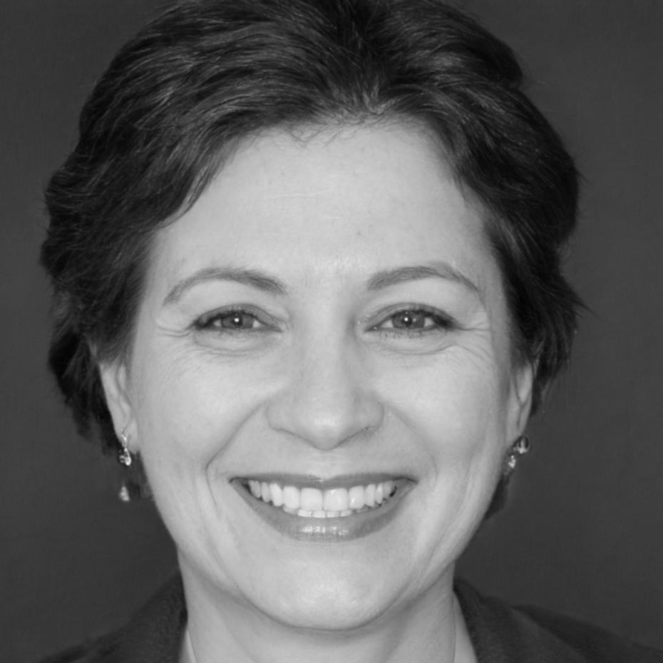 Portrait de Léonie Montclair, experte en optimisation budgétaire